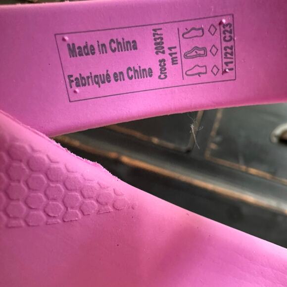Crocs Off Court Clogs MENS 11 Bright Taffy Pink